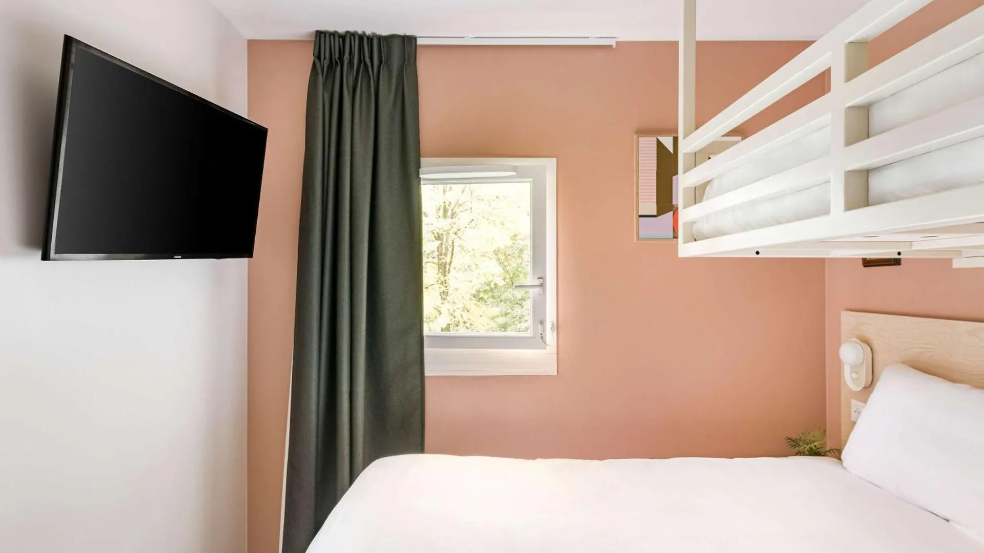 **  Greet Hotel Prevessin Geneve Aeroport France