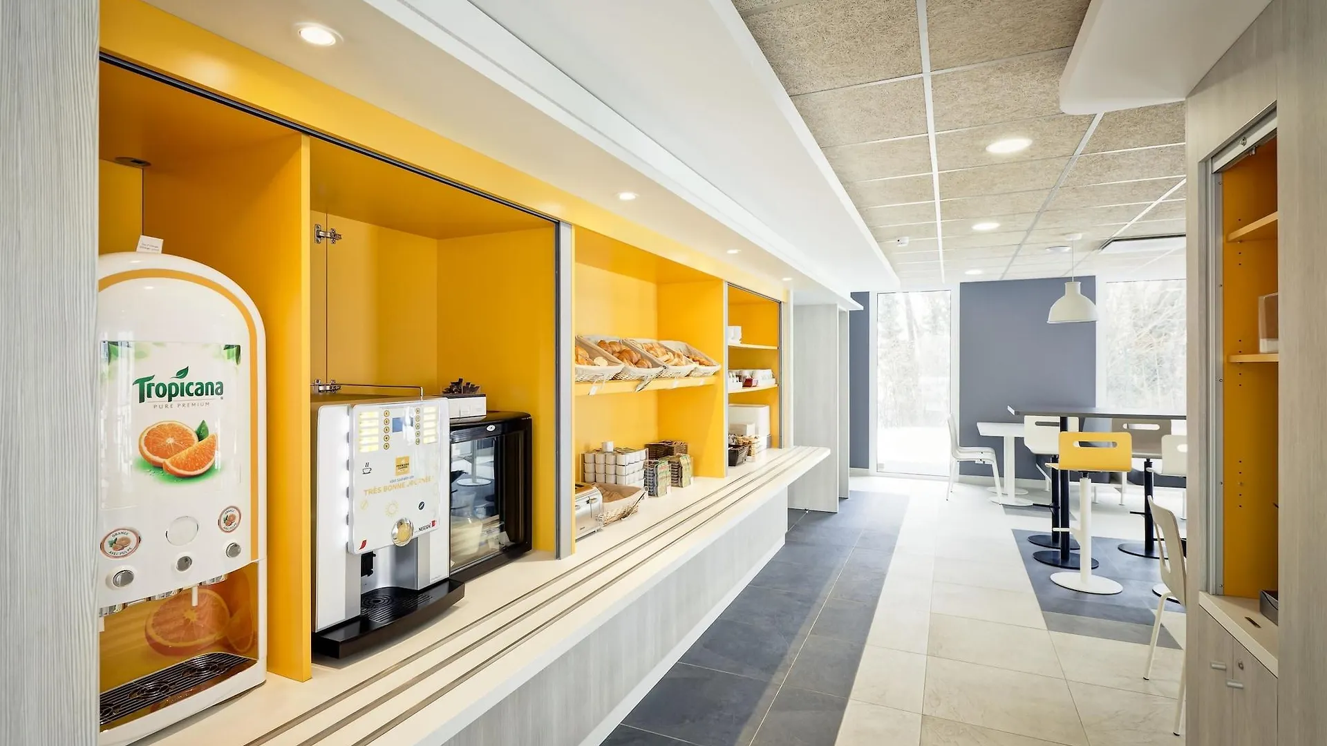 **  Greet Hotel Prevessin Geneve Aeroport צרפת