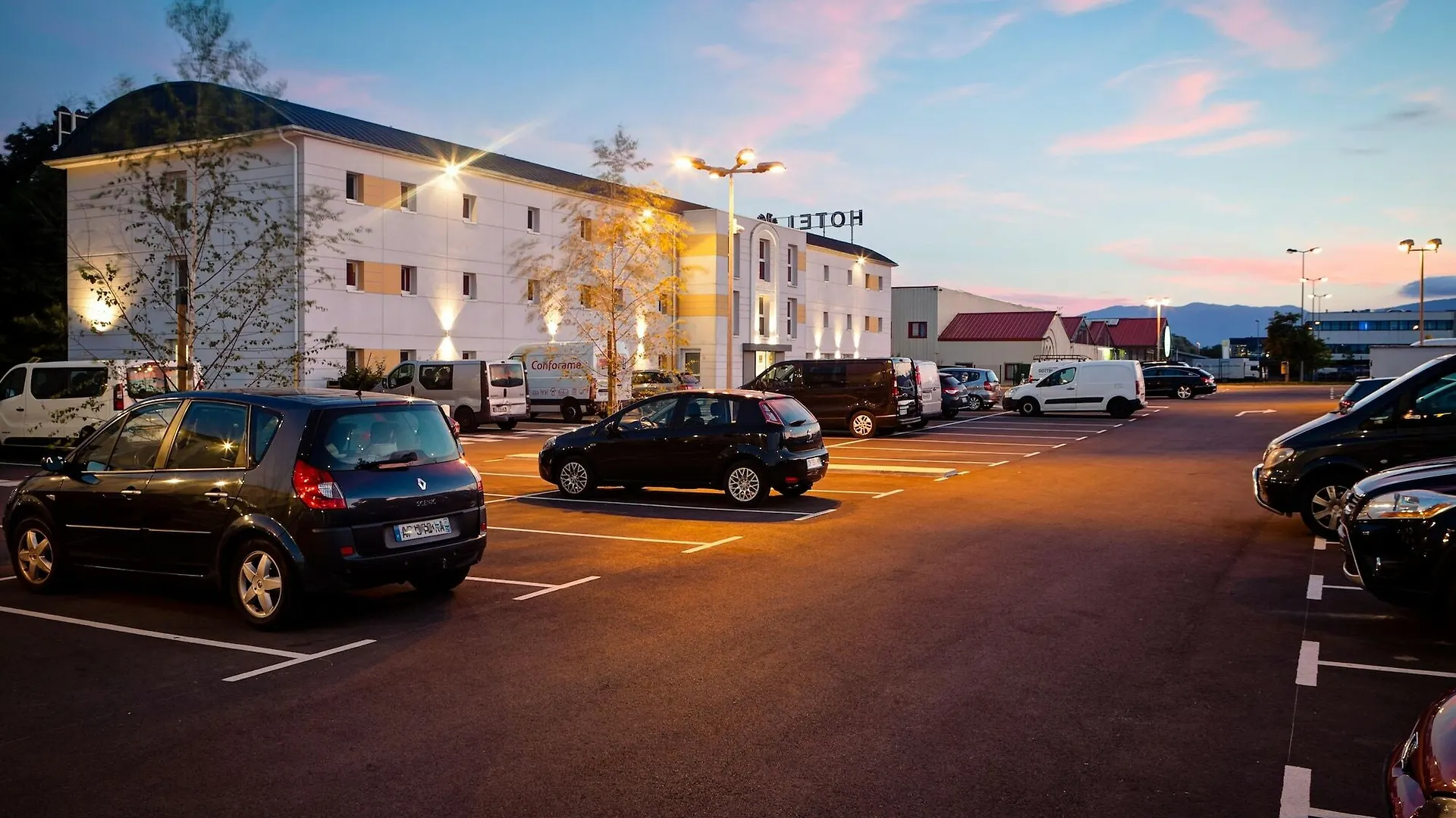 Greet Hotel Prevessin Geneve Aeroport  פרבסין
